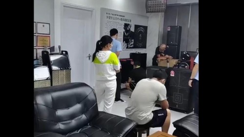 廣州黃先生選購爵士龍AD系列家用音響，感受爵士龍聽覺盛宴！